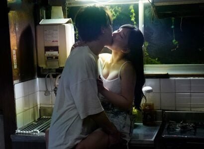Thể xác của Karen Yuzuriha luôn trong trạng thái hứng khởi