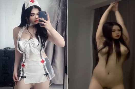 Bác sĩ phụ khoa chăm sóc bệnh nhân bằng cách chăm sóc cơ quan sinh dục nữ